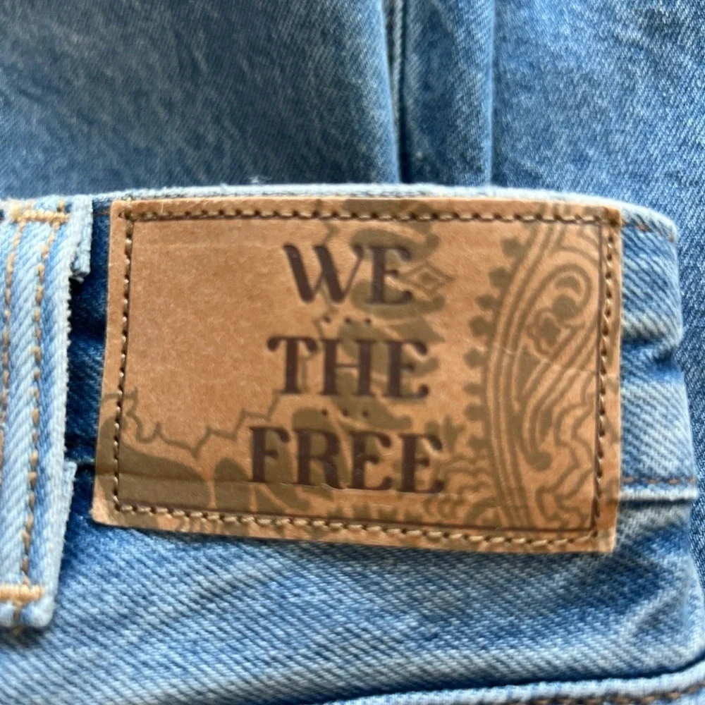NWOT We The Free Cropped High Waist Extra Wide Leg Medium Wash Jeans Size 27 - Picture 9 of 9